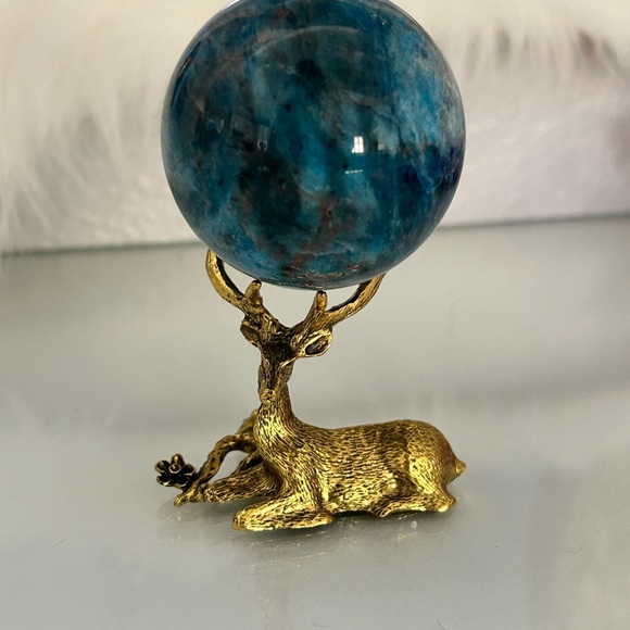 Gold Deer Sphere Holder Only. Holds up to a size 7 sphere - Picture 7 of 8